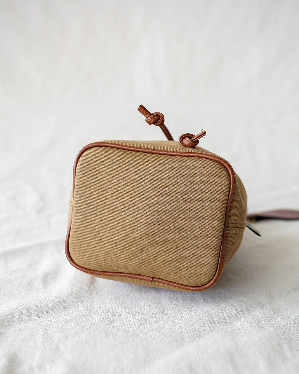 ブレディ Brady 巾着型バッグ ユニセックス ELY エリー 手持ち 肩掛け