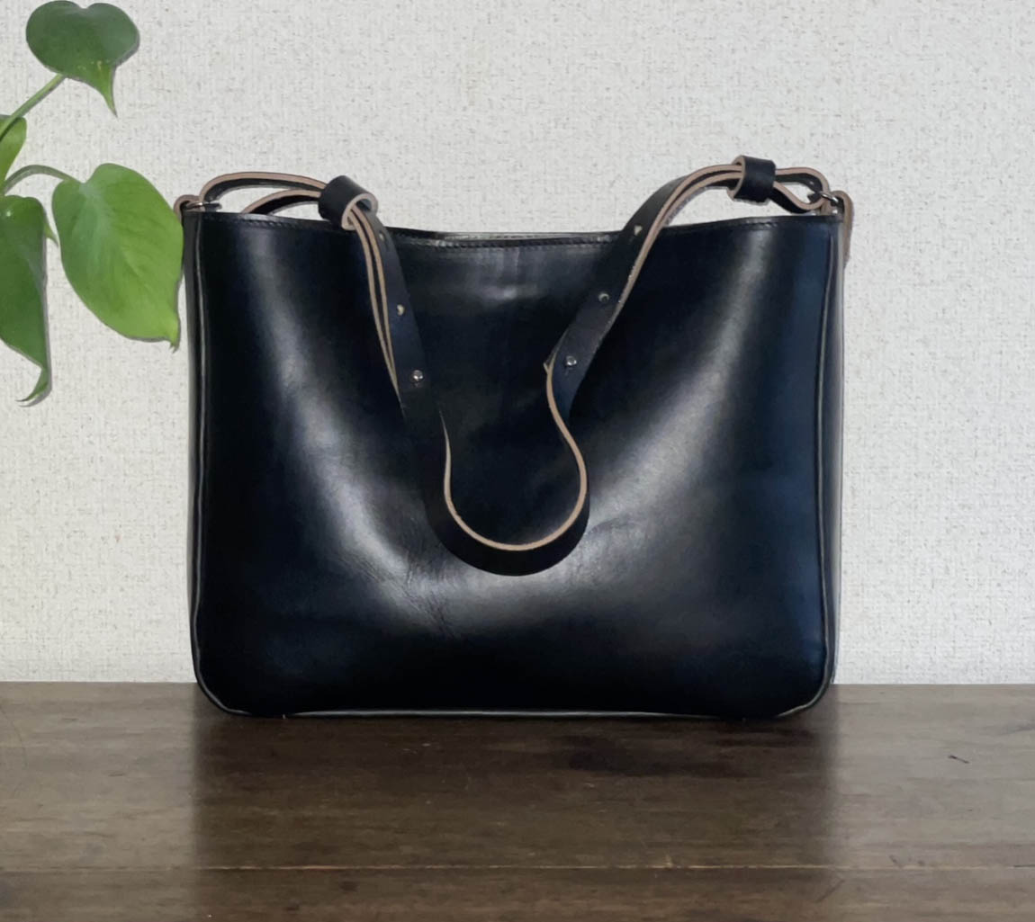 クロムエクセル ショルダーバック / Chromexcel leather shoulder bag