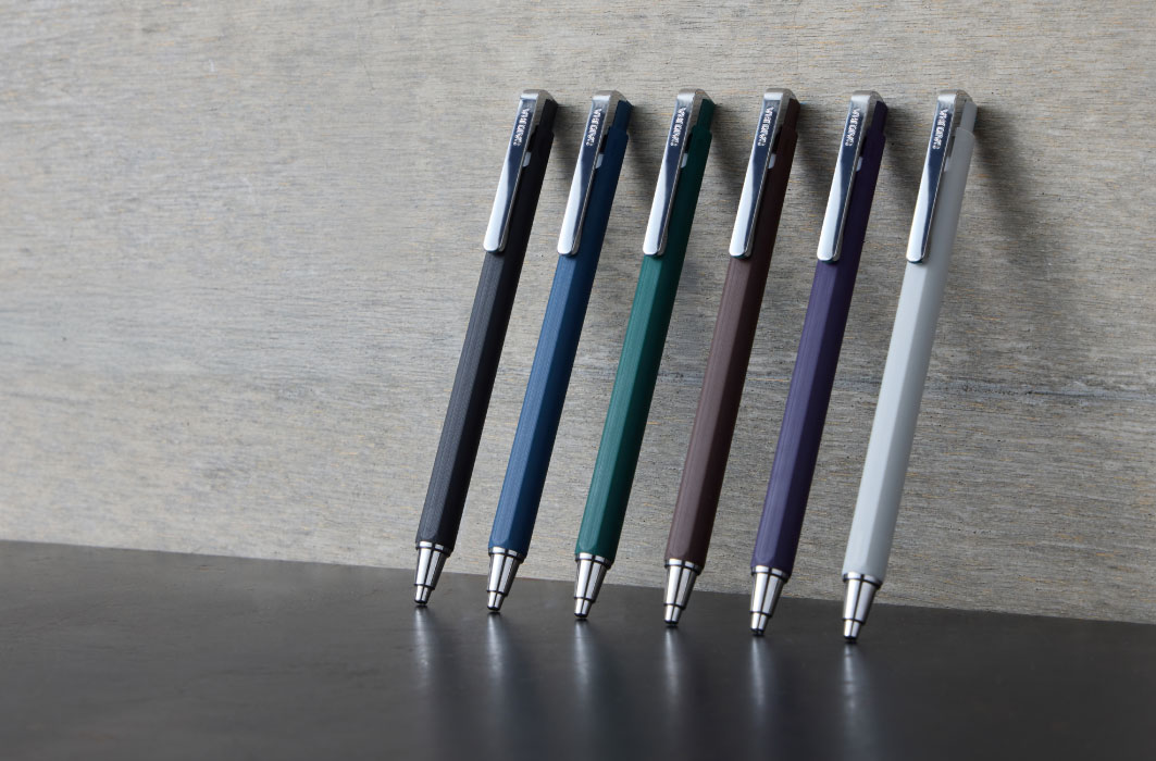 ボールサインiDシングル04 ナイトブラック | サクラクレパス