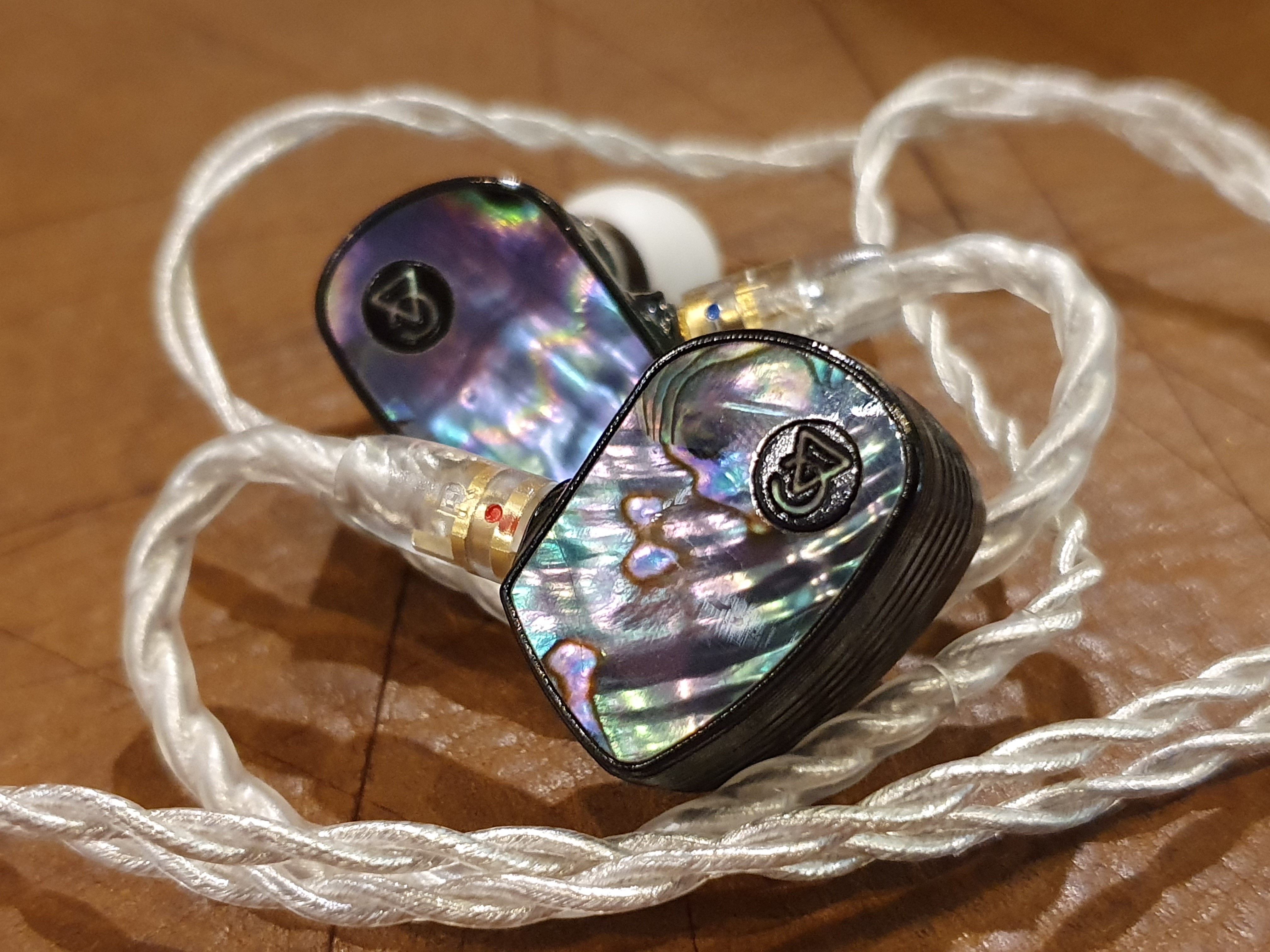 Cliffnotes] Campfire Solaris Special Edition: Cosmetic – In-Ear