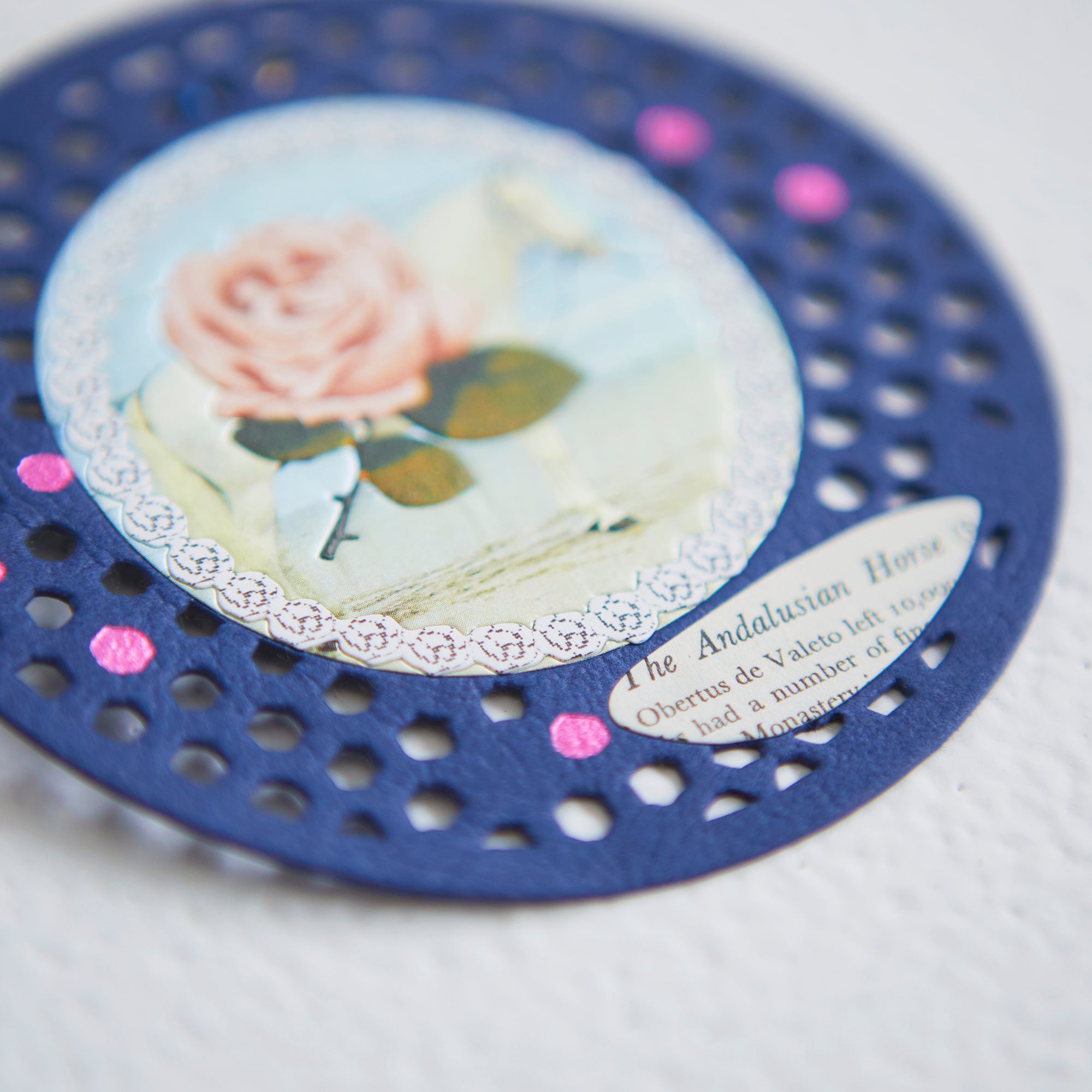 象嵌ブローチ ハクバトバラ | D-BROS