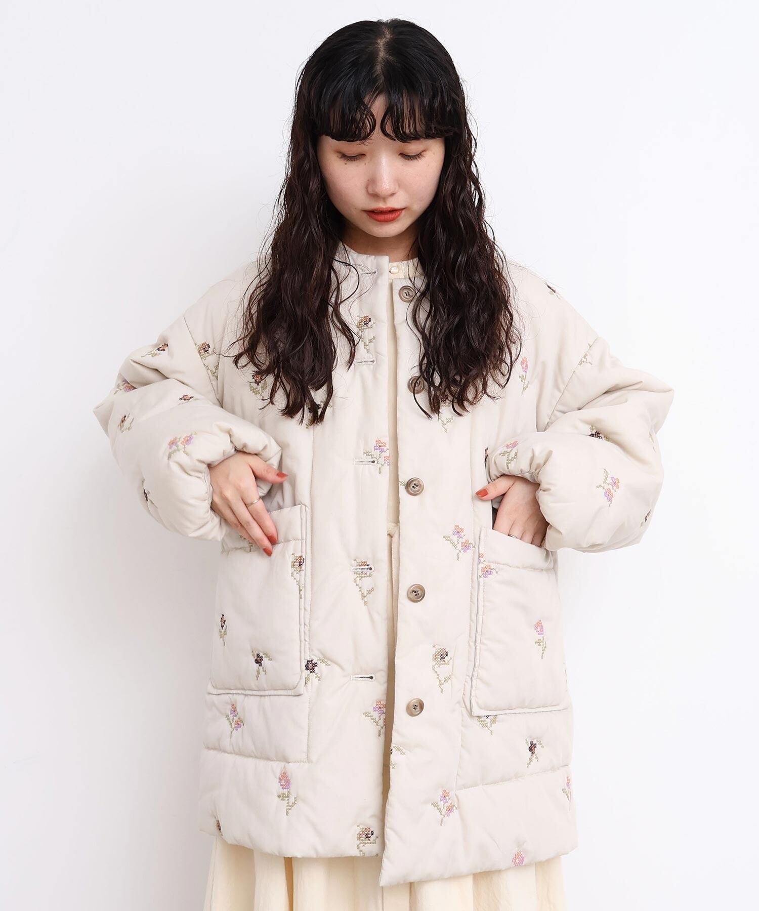 AMBIDEX Store 〇お花のクロスステッチ キルト刺繍コート(F キナリ): l