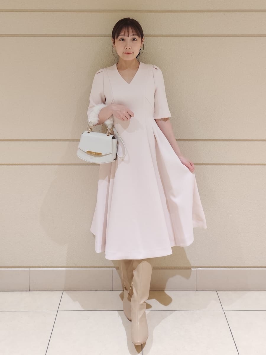 Vネックフィット＆フレアワンピース(フォーマルワンピース)｜DRESS