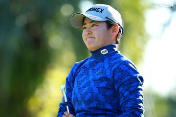 尾関彩美悠直筆サインキャップ【リゾートトラスト限定キャップ】 尾関