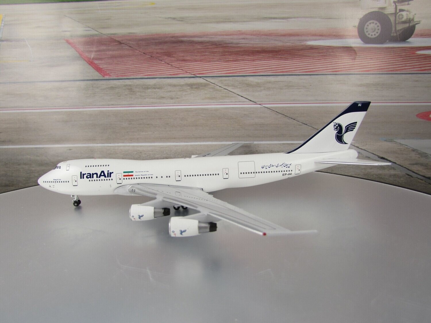 1/400 Iran Air 747-200 Reg EP-AIA