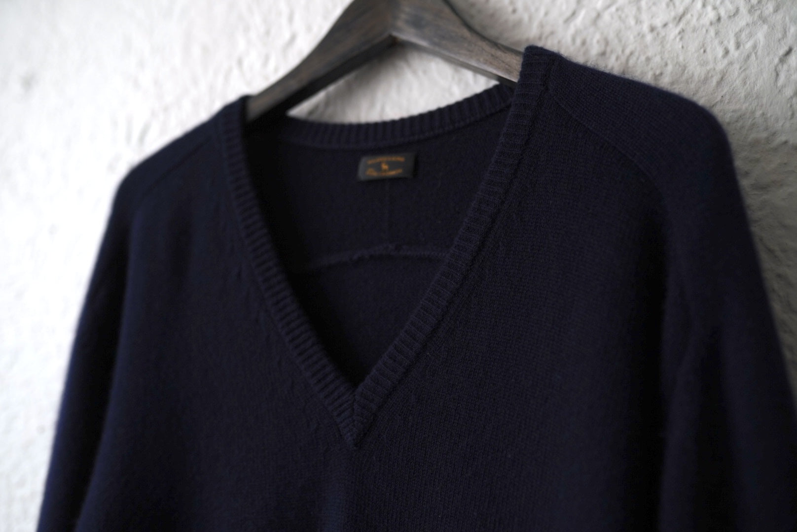 22AW V/N SWEATER カシミヤ度詰Vネックニットセーター / MAATEE&SONS