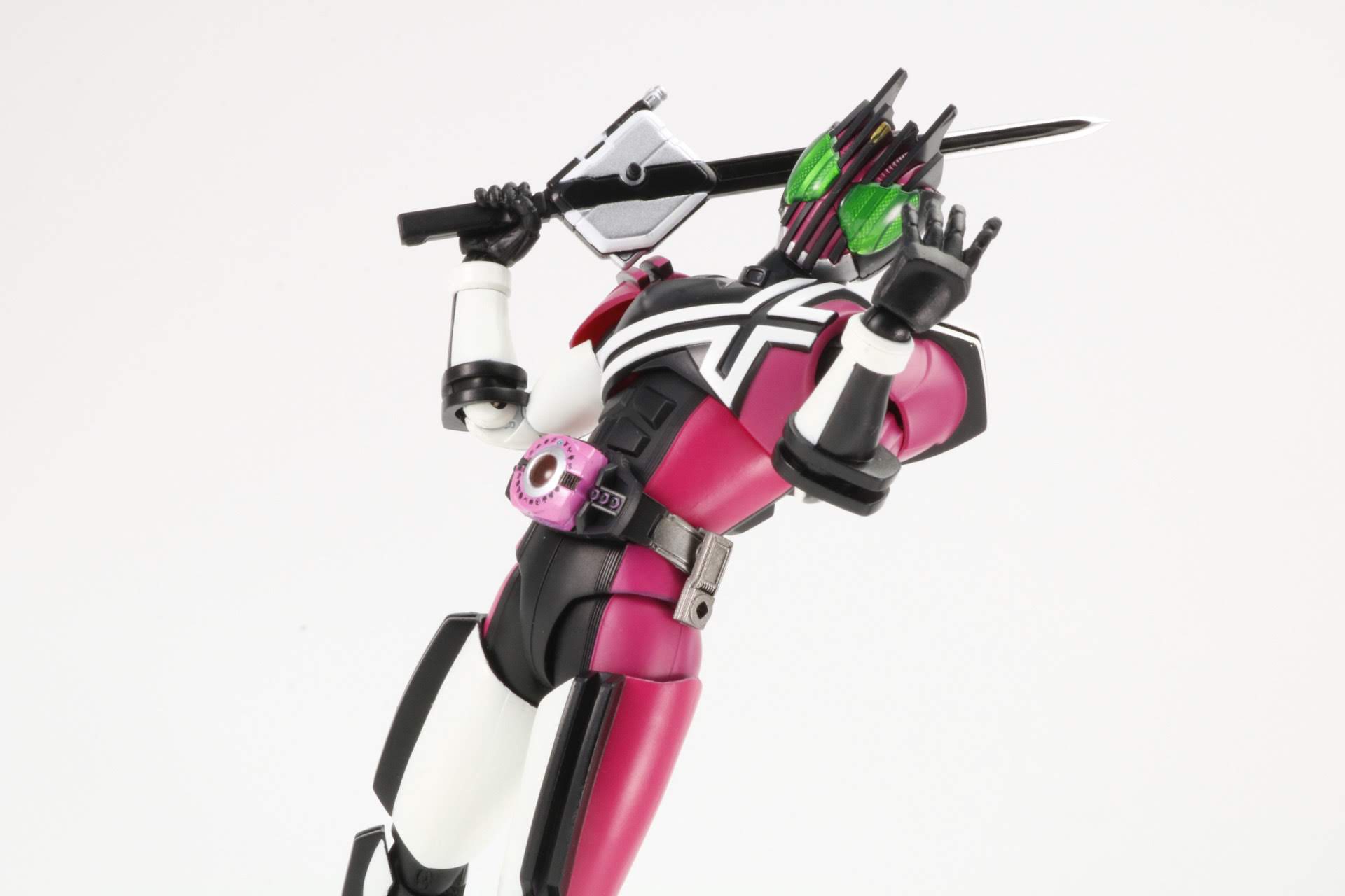 S.H.Figuarts（真骨彫製法）仮面ライダーディケイド（ネオディケイ