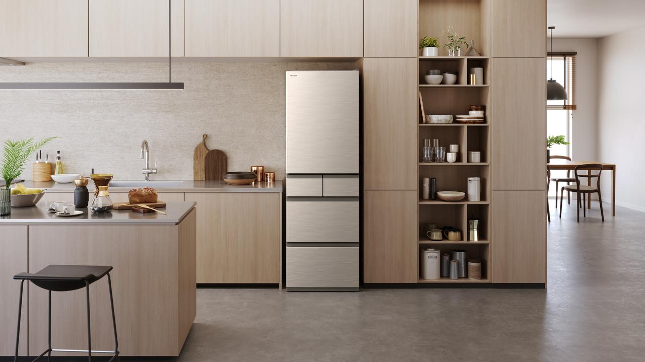 日立がインテリアになじみやすいデザインのシングルドアタイプ冷蔵庫