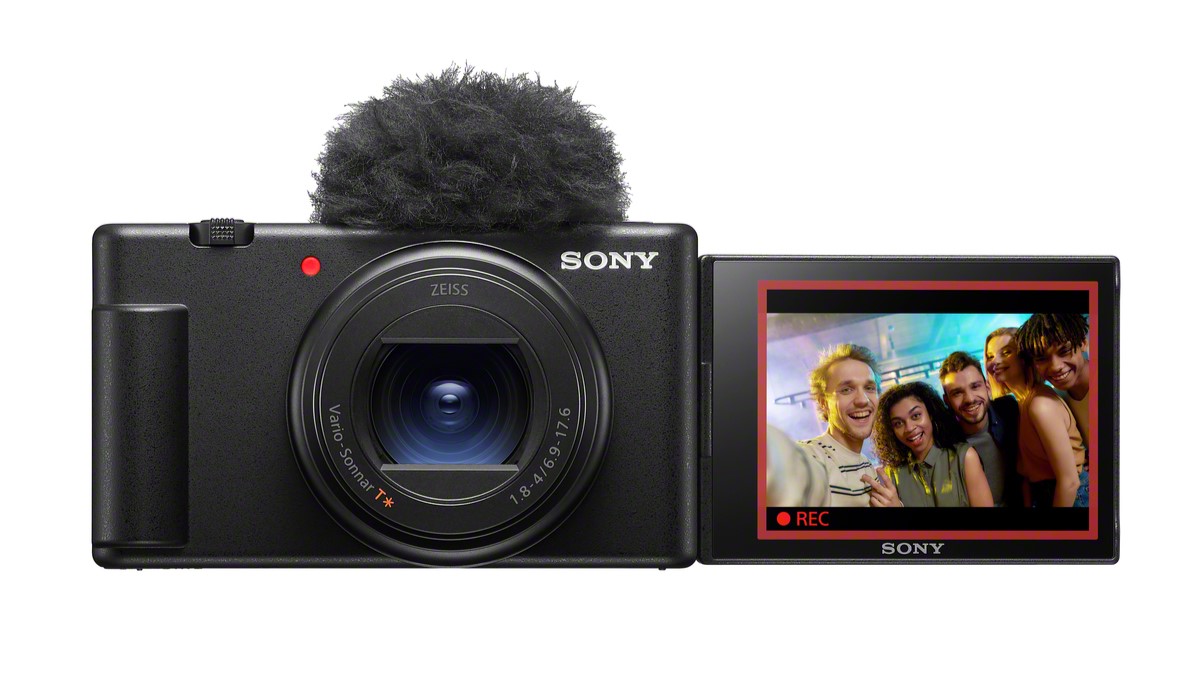 ソニーが超広角やズームで多彩な映像表現を楽しめるVlogカメラ