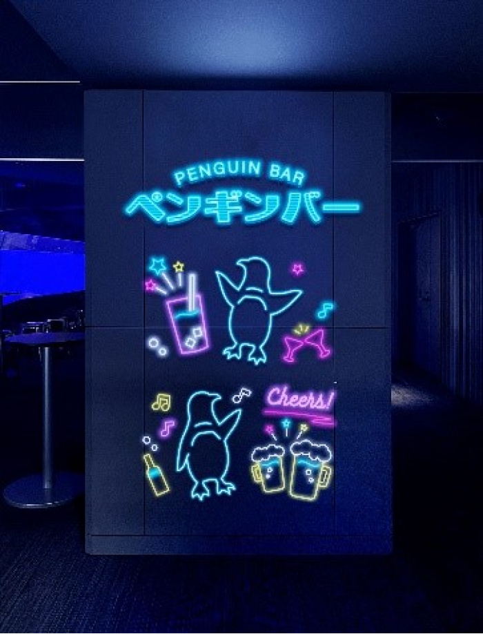 すみだ水族館】ネオンサインのクラゲや花火でレトロな世界観に包まれる