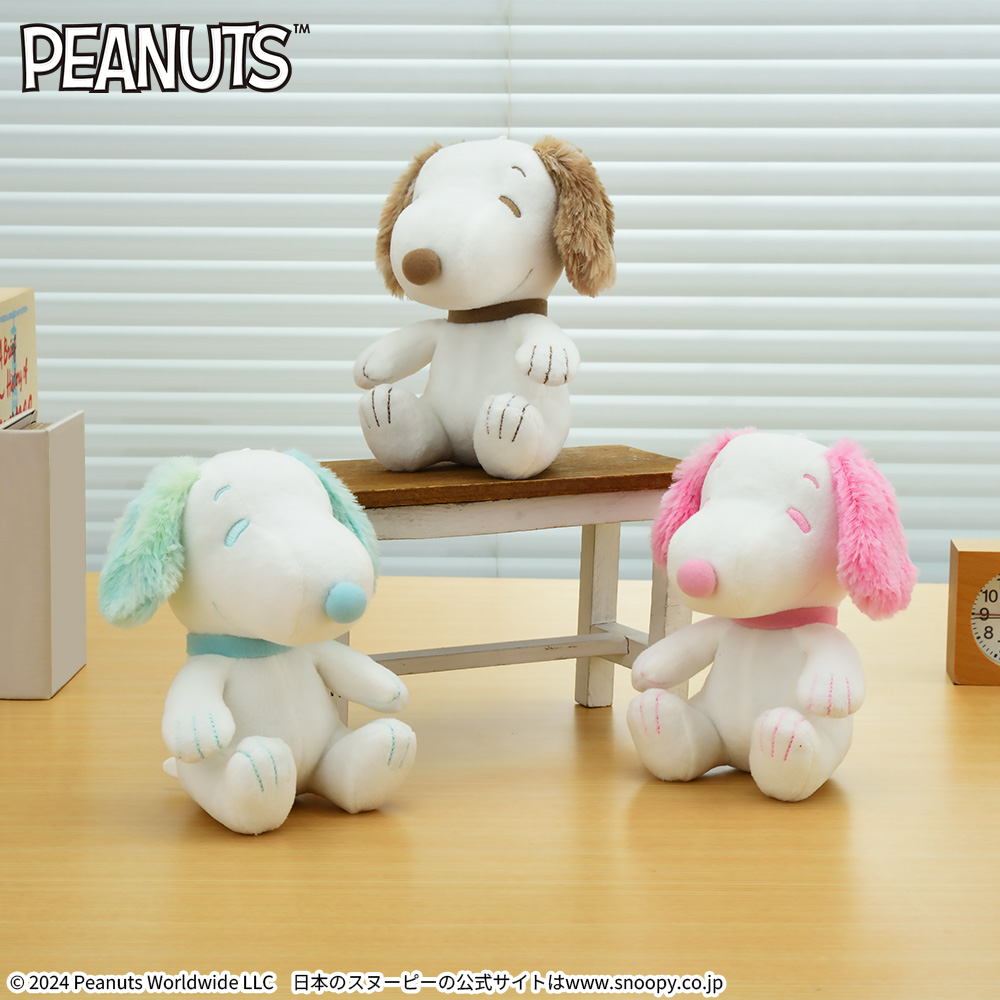 キラキラ素材とカラフルな色使いのぬいぐるみ！セガプライズ「SNOOPY