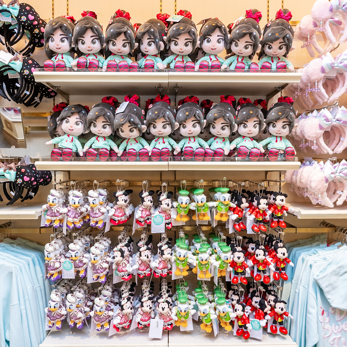 お菓子のパッケージ風デザイン！東京ディズニーランド“ディズニー