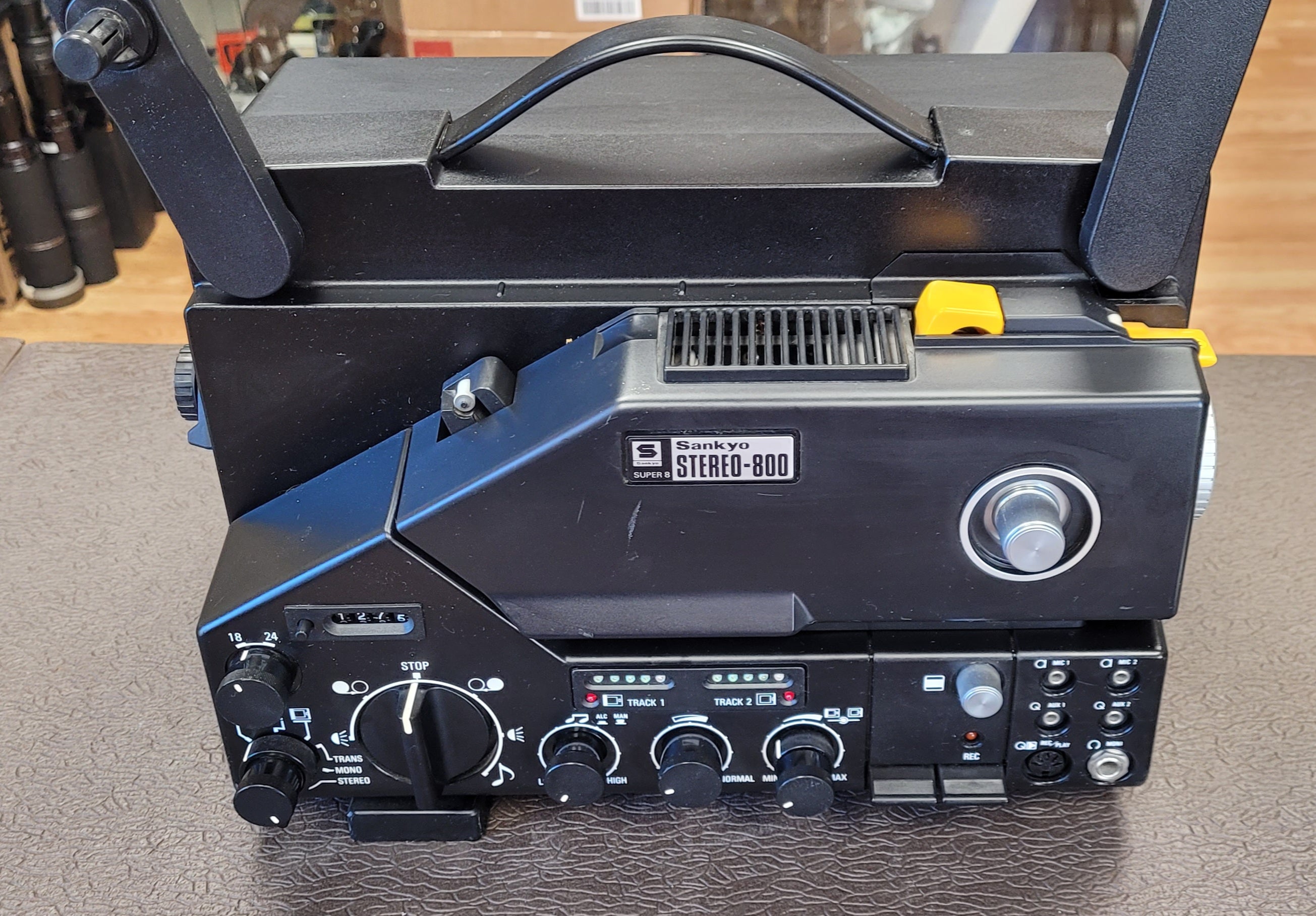 Sankyo Super 8mm Stereo-800 Sound Projector – Du-All Camera