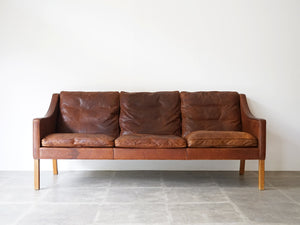 Børge Mogensen(ボーエ・モーエンセン) ソファ2209 レザー張りのソファ