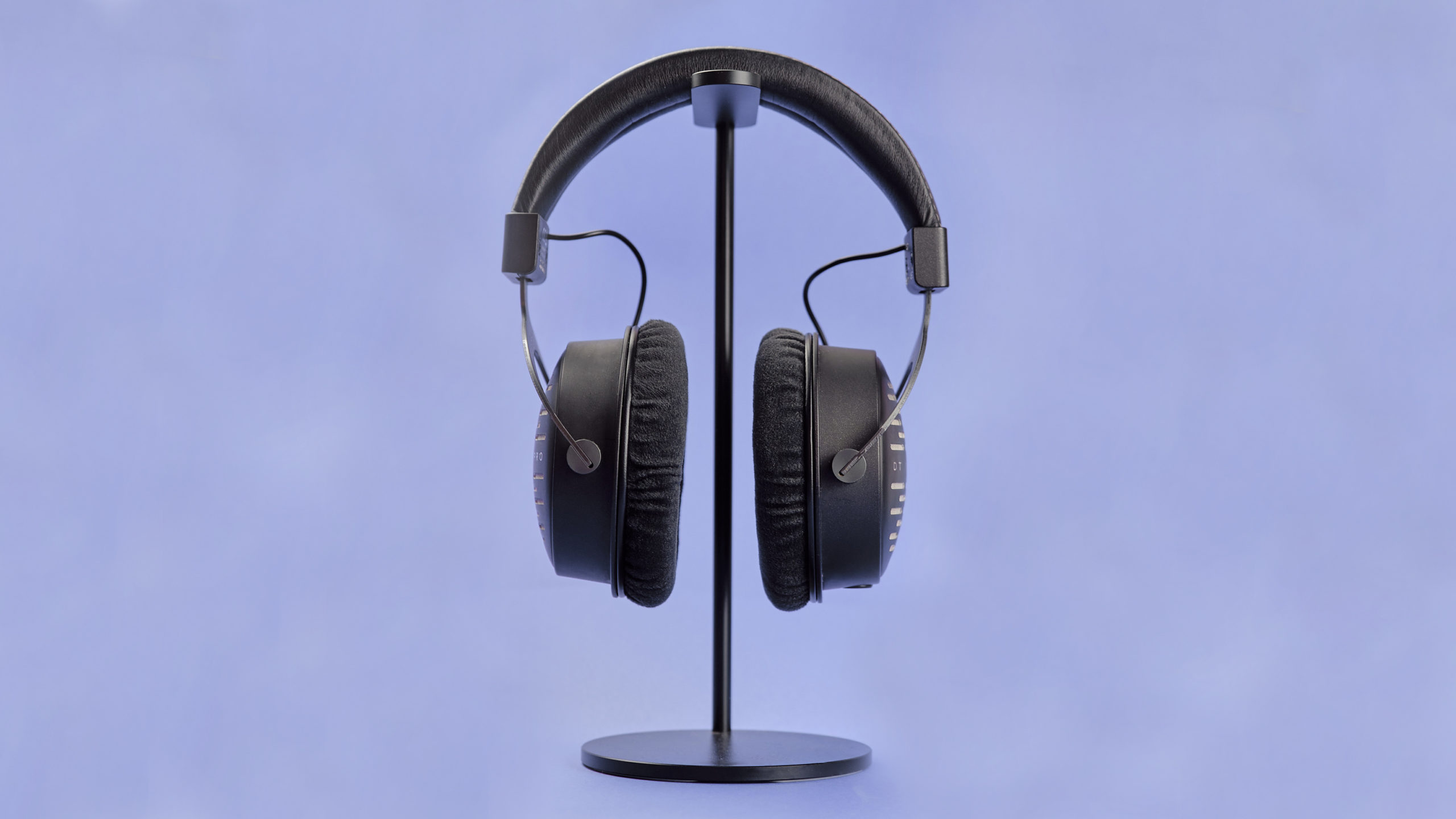 BEYERDYNAMIC DT 1990 PRO • Ear Fidelity