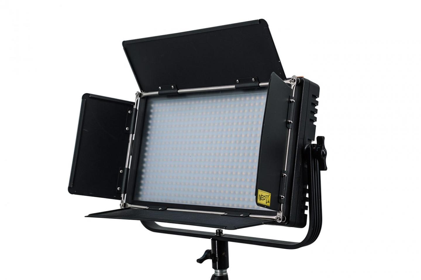 NEP LEDパネルライト(1灯)(LED-L500REF-DIGI-VCT-V)｜撮影機材レンタル