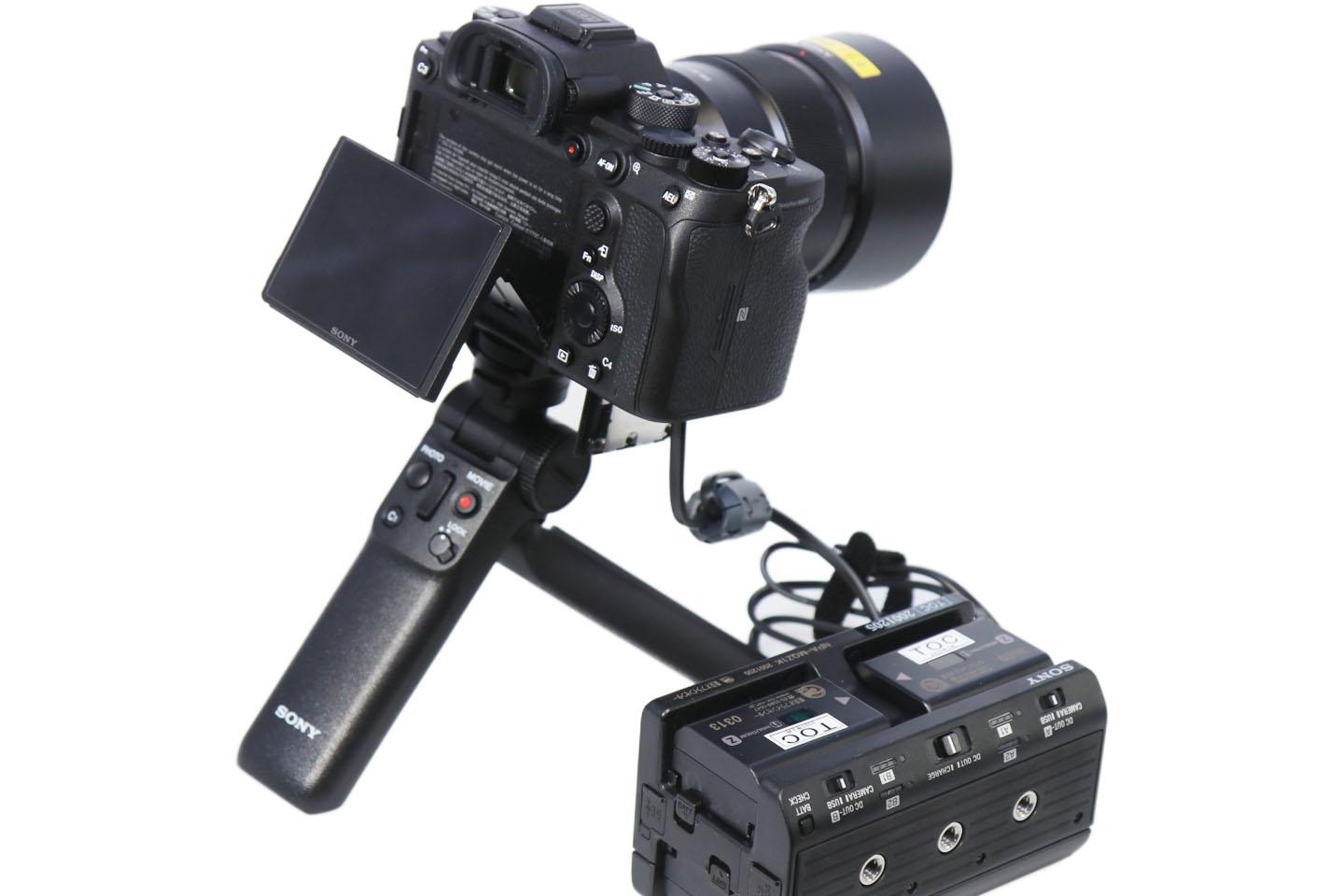 マルチバッテリーアダプターキット(α7・α9)｜撮影機材レンタルからEDIT