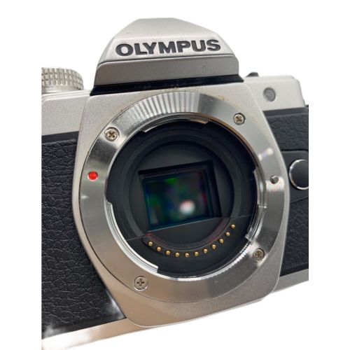 OLYMPUS (オリンパス) ミラーレス一眼カメラ OM-D E-M10 Mark II EZ