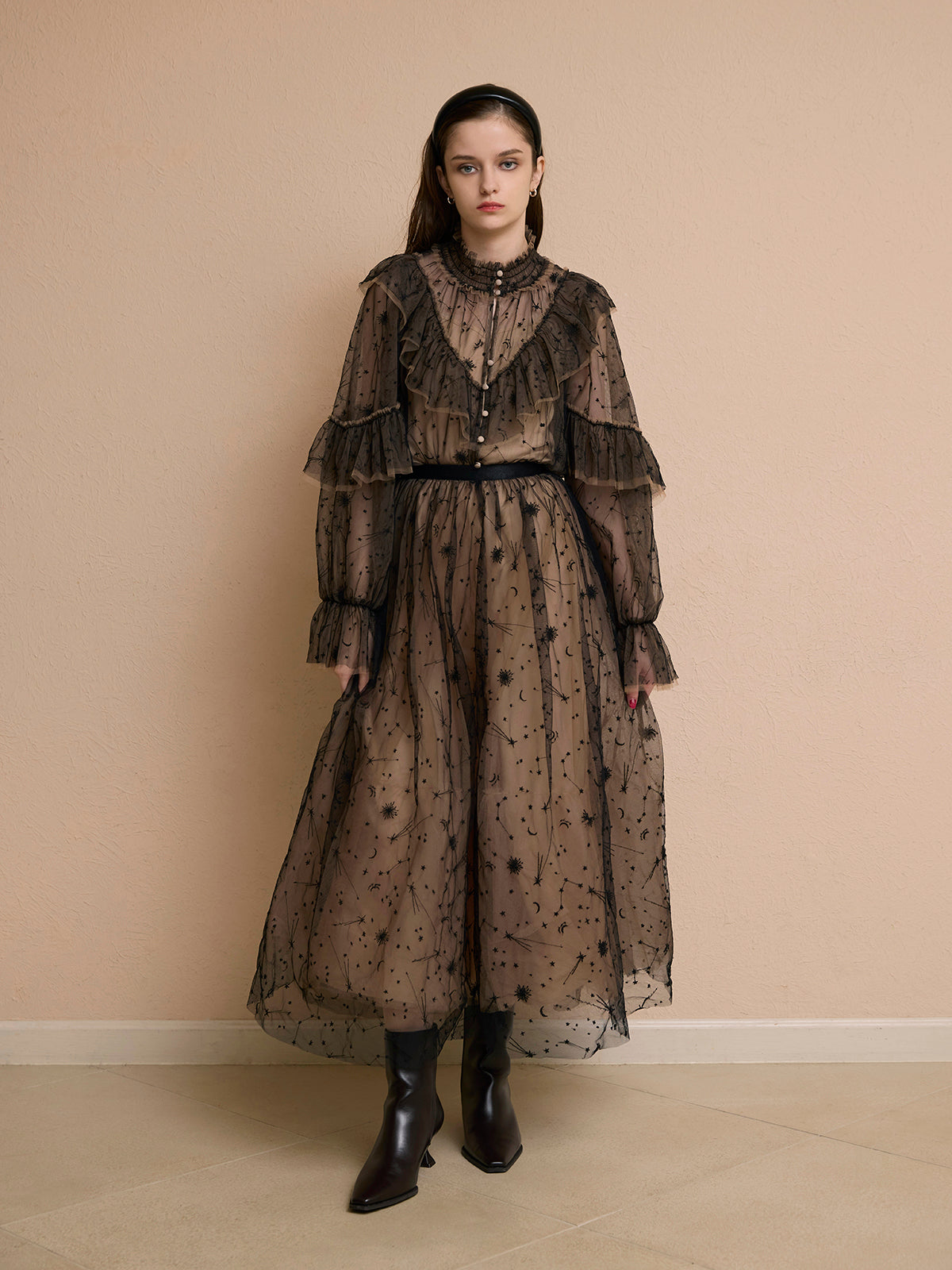 スターエンブロイダリーブラウス