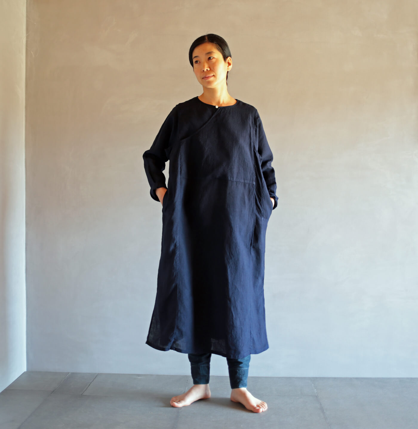 藍染めのポケットワンピース｜えみおわす