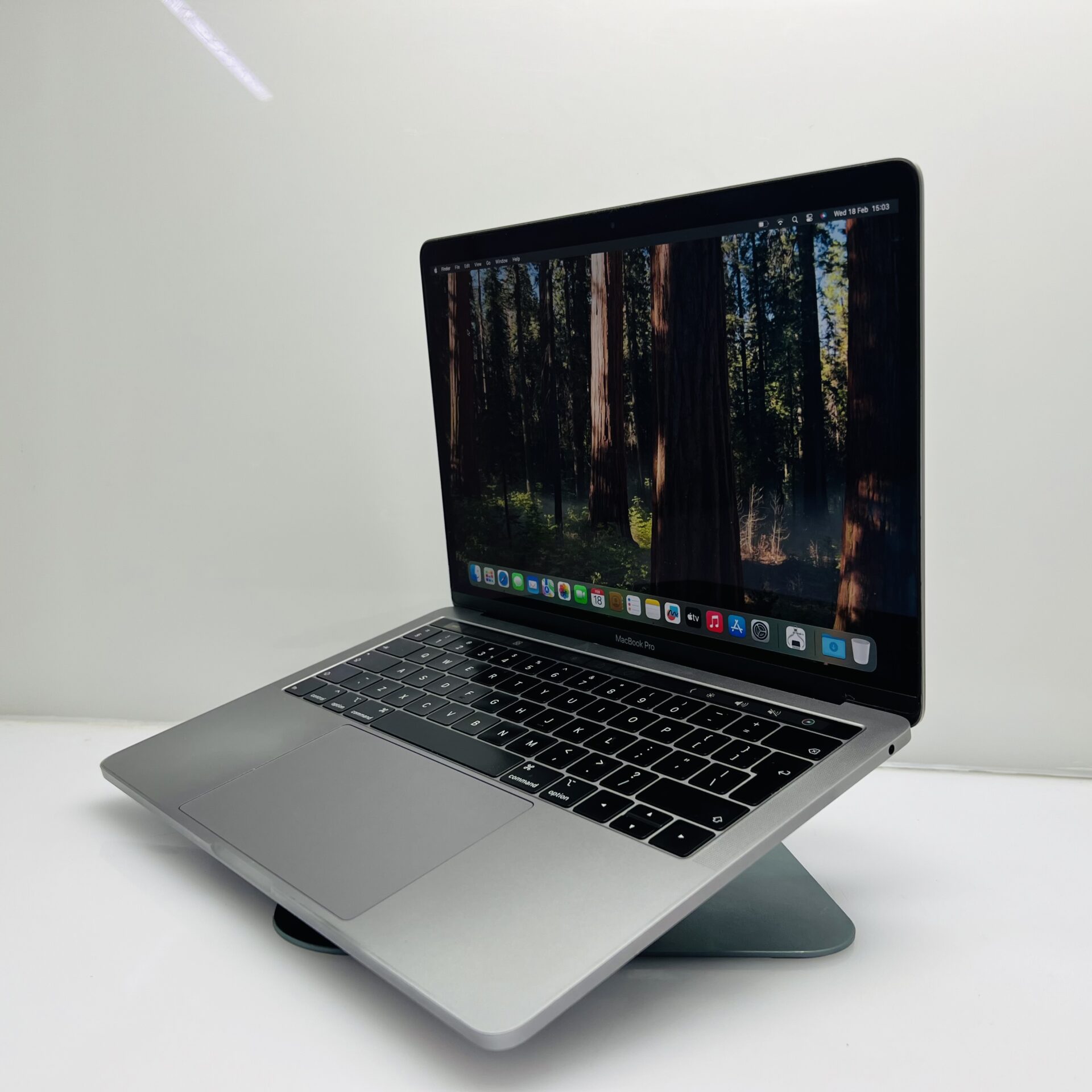 Buy Used Apple Macbook Pro 13-inch “Core i5” 1.40GHz (TouchBar