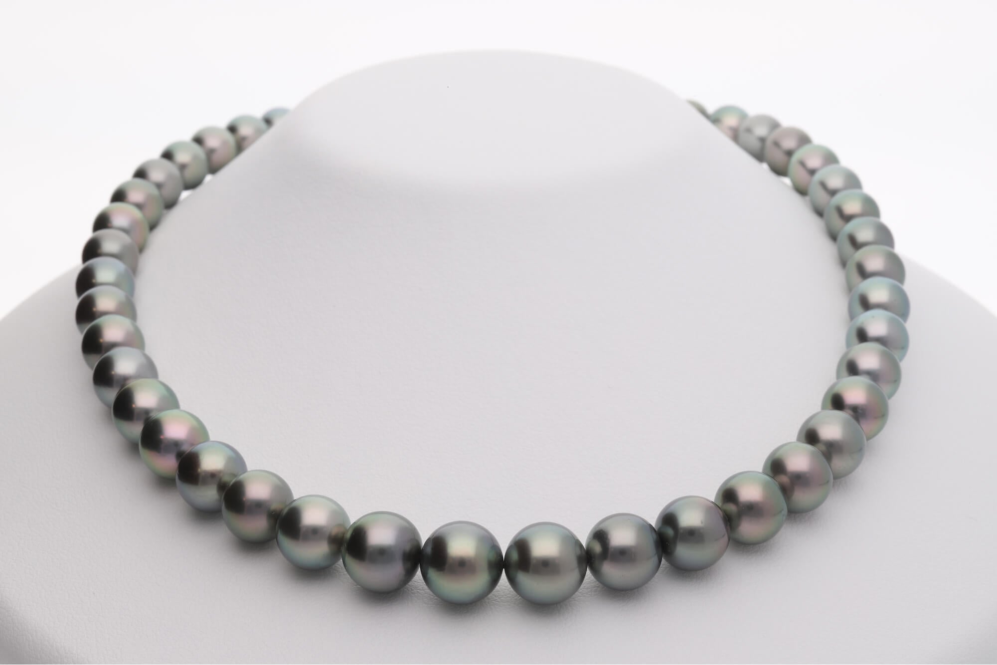 黒蝶真珠（タヒチ） ブラックパールネックレス 8.6-10.9mm ラウンド系