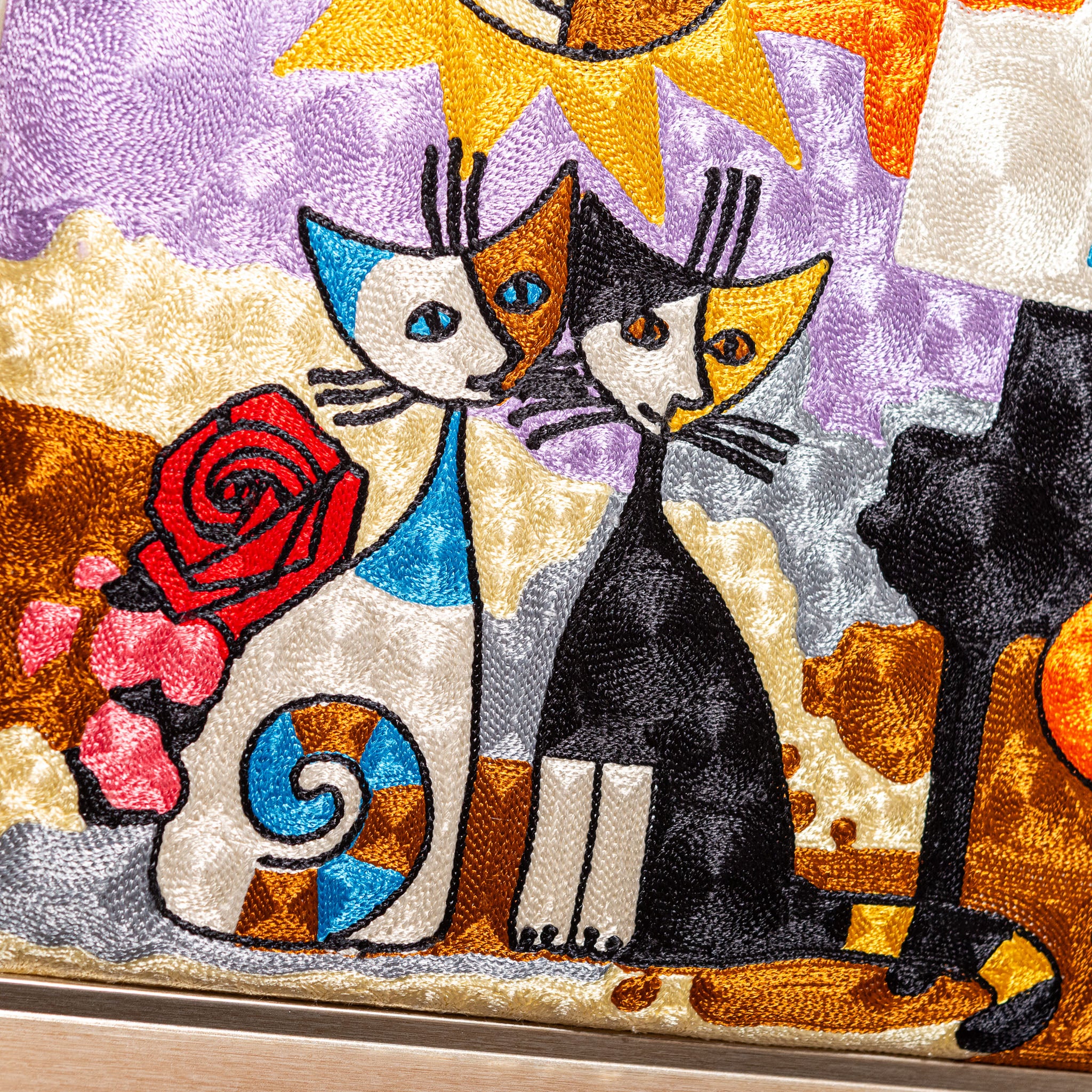 ロジーナ・ヴァハトマイスター 刺繍額絵 2匹のロジーナキャット ピアノ