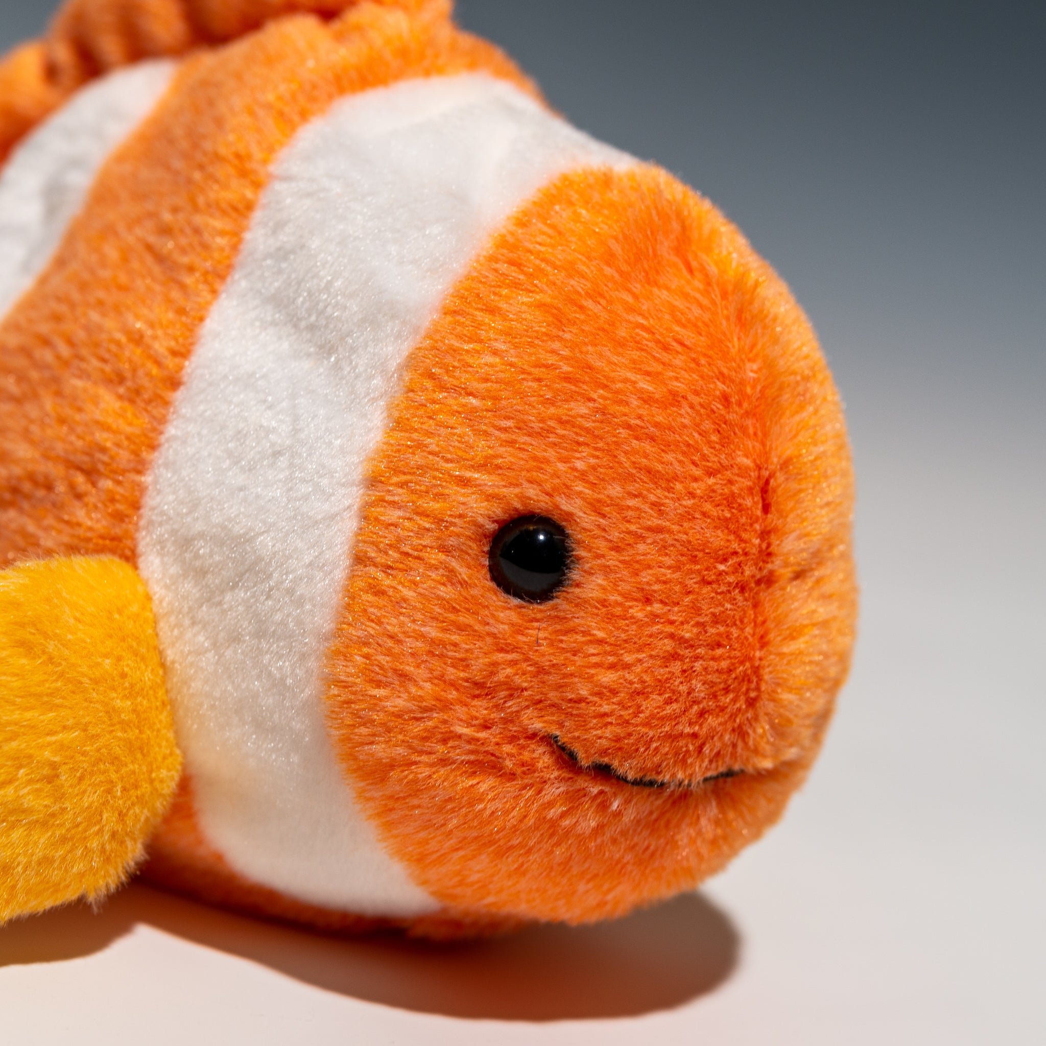 内藤デザイン研究所 ぬいぐるみ 海中散歩 ぽちゃまる Mサイズ クマノミ