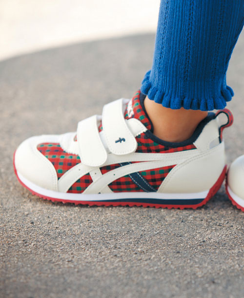 Sneakers〈Asics Kids × familiar〉 | ファミリア公式サイト