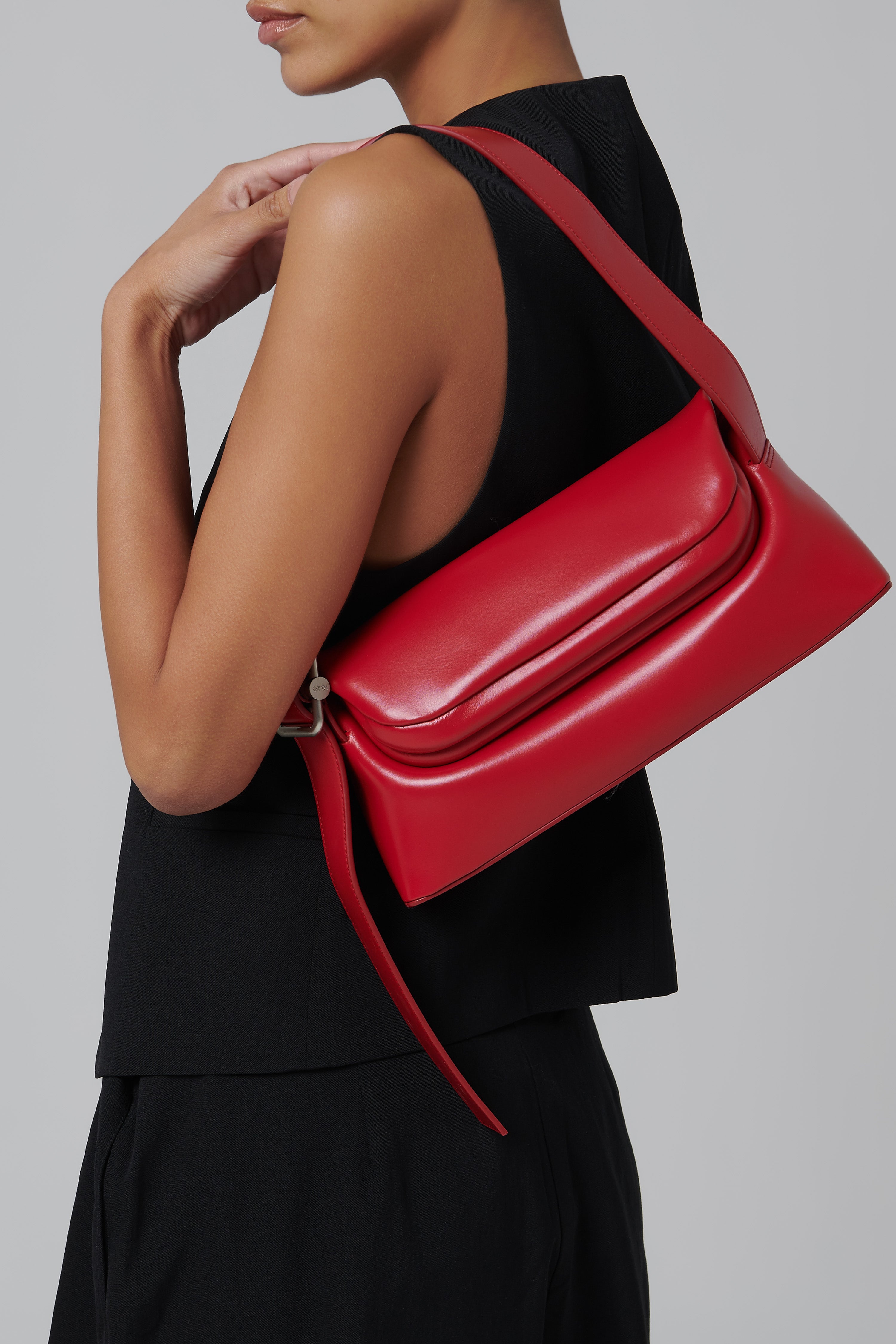 Osoi Red Folder Brot Shoulder Bag