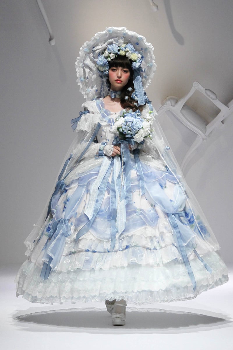 ベイビー、ザ スターズ シャイン ブライト」30周年記念ショーを原宿で開催