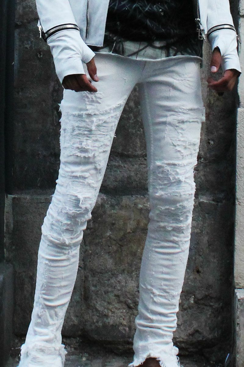 000000000123-01.jpg?size=l&w=