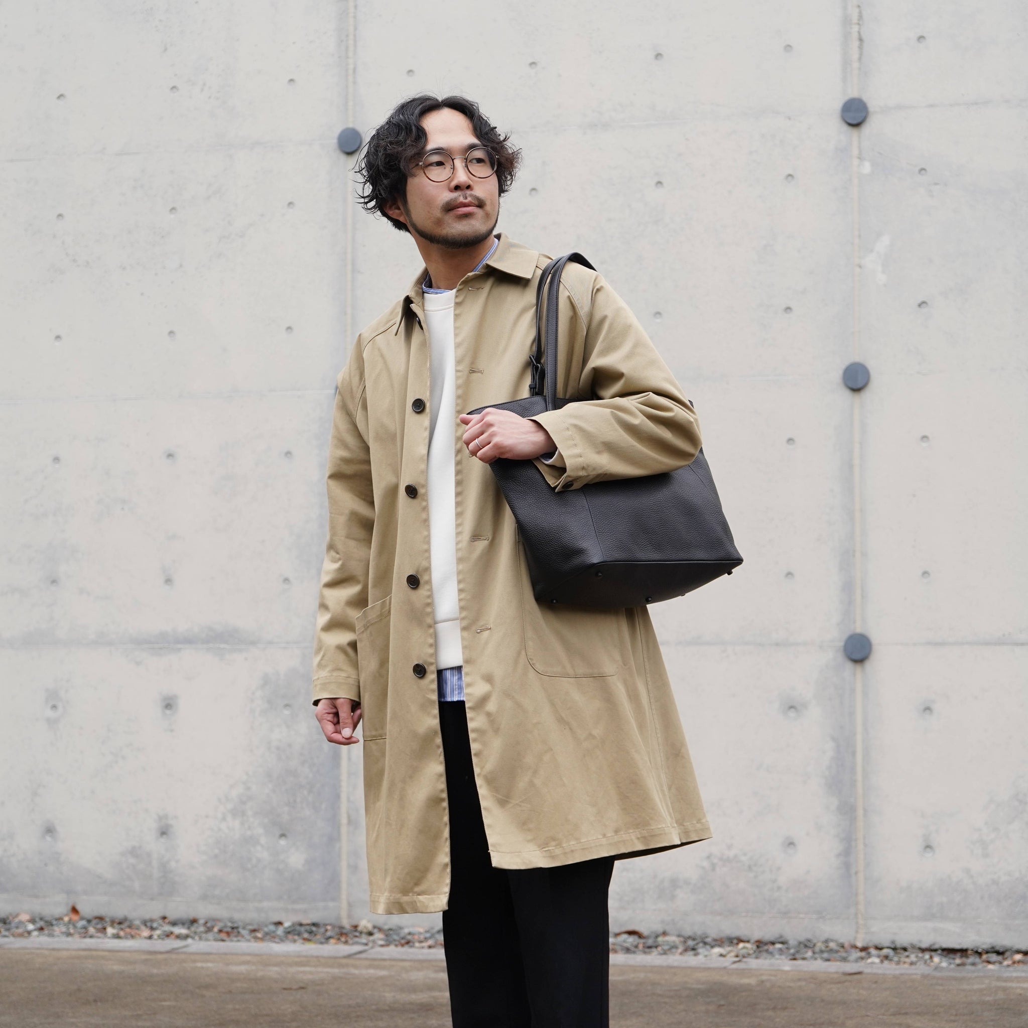 SHRINK LEATHER HORIZONTAL TOTE BAG / RAIROA SERIES – fetia-jp