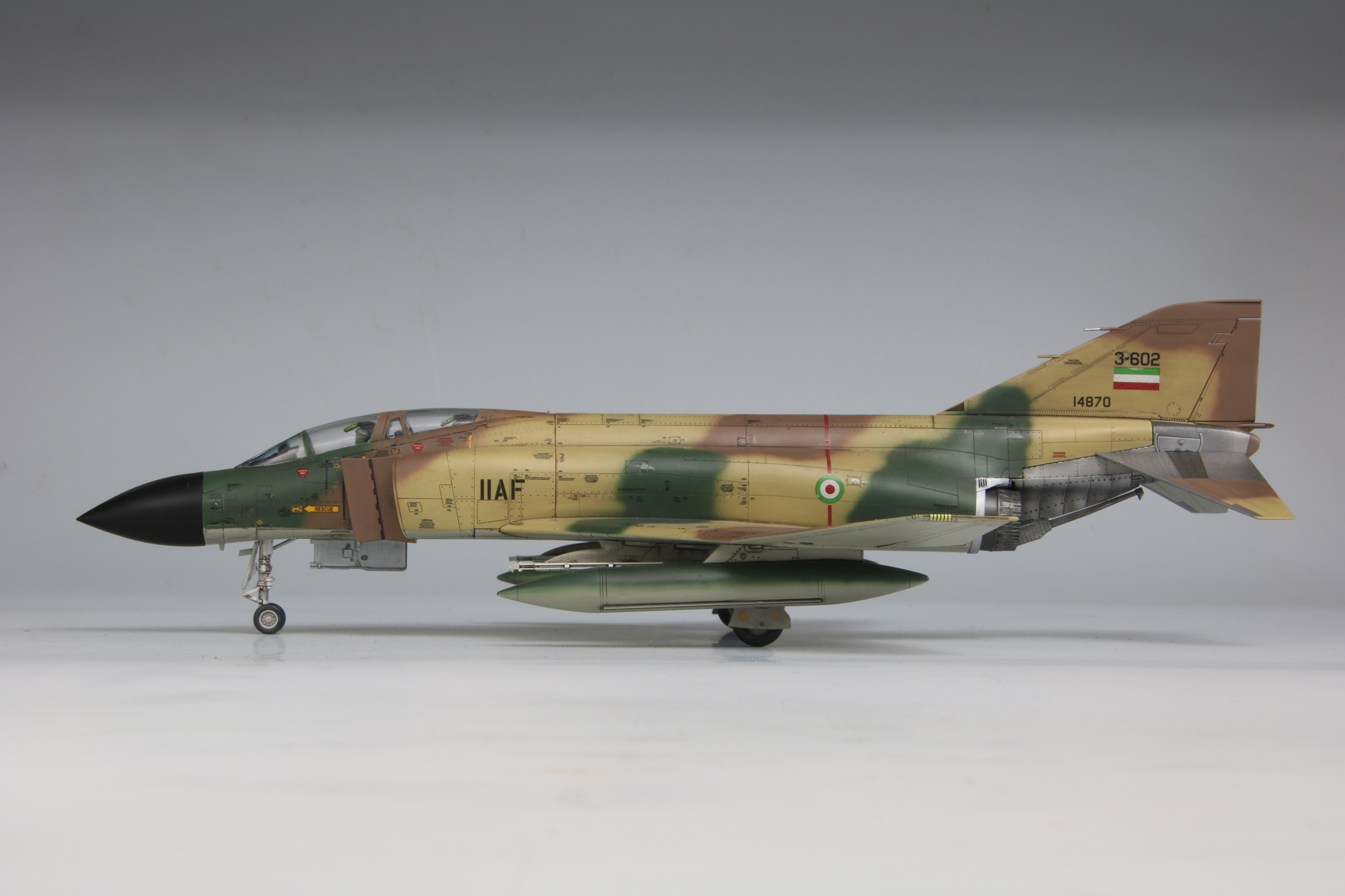 1/72イラン空軍F-4D戦闘機_ファインモールド