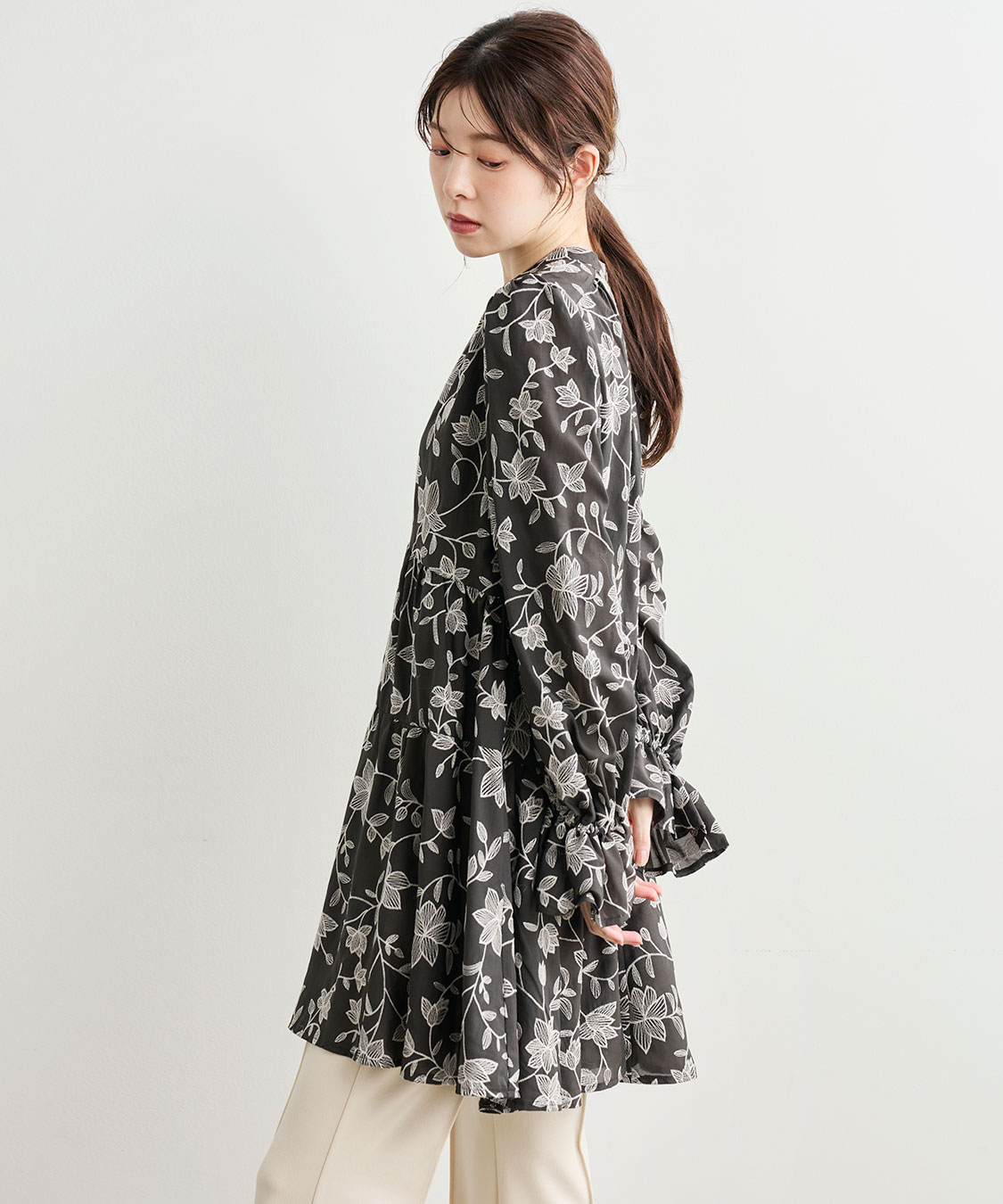 エンブロイダリーティアードミニワンピース｜PETAL ONLINE（ペタル