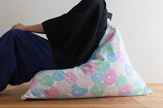 4-6週間後発送】クッション座椅子／拍子木 焦茶（こげちゃ）