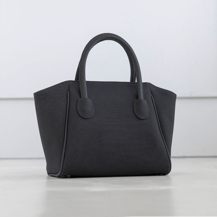 慶弔両用】品よく持てるフォーマルハンドバッグ・ブラック｜東京