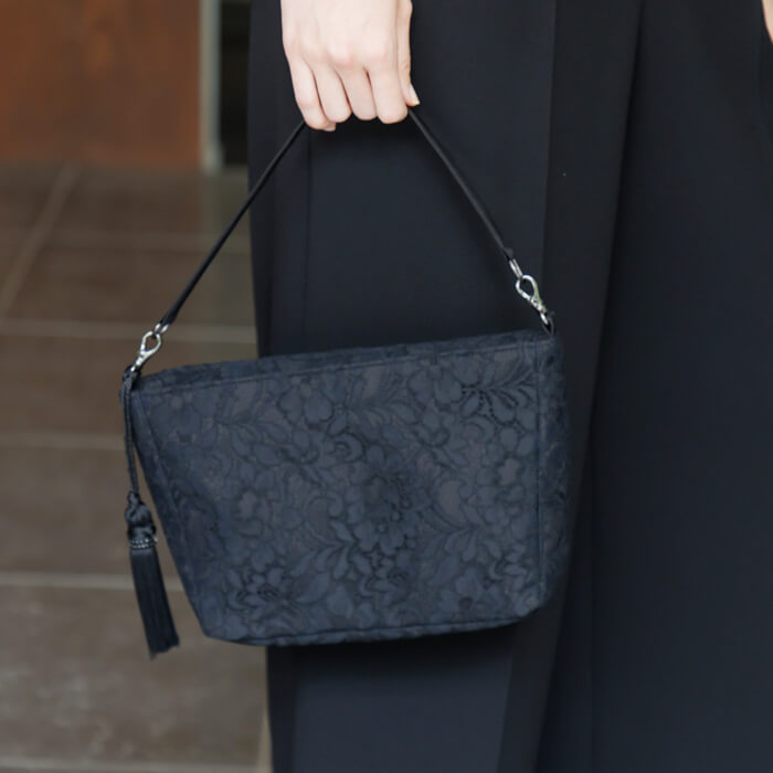 レース素材の2WAYポシェットバッグ ・ブラック｜東京ソワール