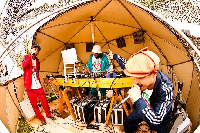 DONUTS DISCO DELUXE(ANI+ロボ宙+AFRA) | FUJIROCK EXPRESS'12｜フジ