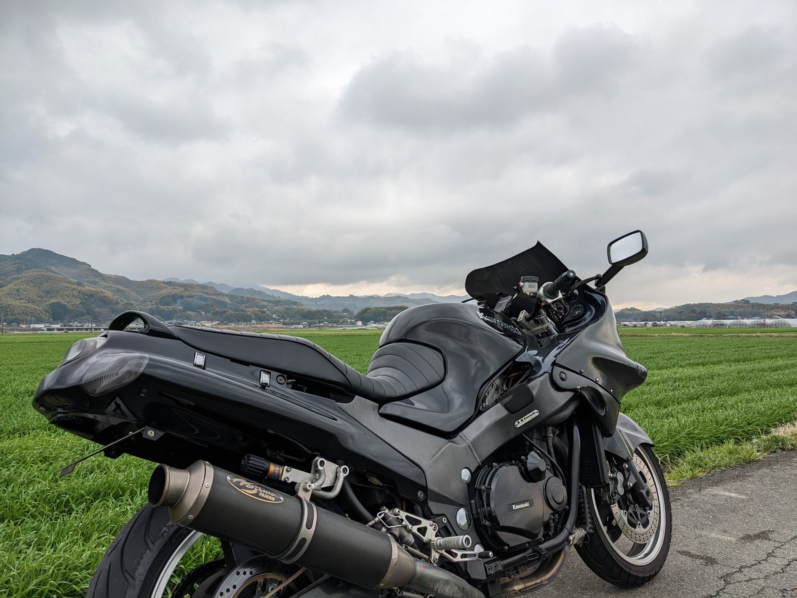 ZZR1100 ノジマチタンの焼け具合と曲線美に酔いしれました – 福岡