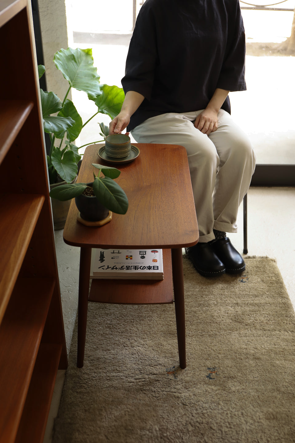 モブラー社製 北欧ヴィンテージ オークサイドテーブル アイヴァン・A