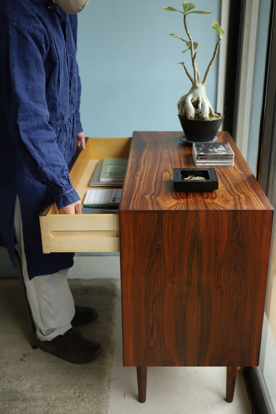 カイ・クリスチャンセン 4段チェスト ローズウッド材 デンマーク