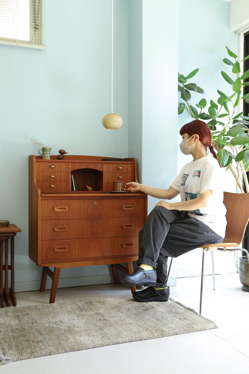 Danish Vintage Writing Bureau with Mirror/デンマークヴィンテージ