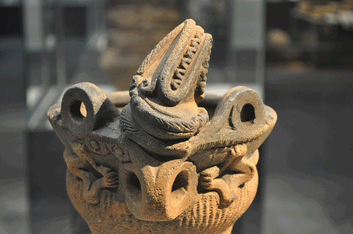 なぜ蛇は神なのか？ どうしてヤマタノオロチは切られるのか？ 大原重雄