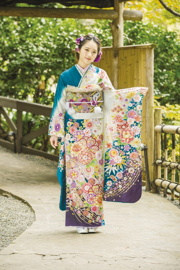 エメラルドグリーン×白のカラーがフレッシュな振袖 - 大阪の振袖なら本